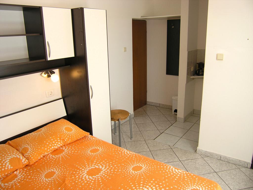 Apartments Murgic Đảo Krk Ngoại thất bức ảnh